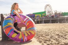 POP ART úszógumi 119 cm